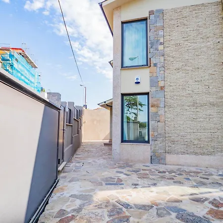 Holiday home Chalet Los Roques By Ybh Vigo